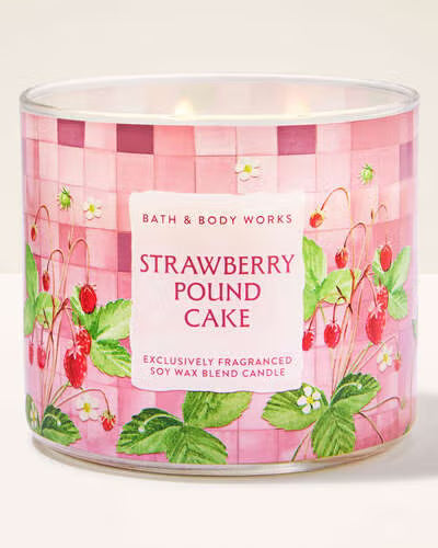 Bath & Body Works 3 wick Candle - Strawberry Poundcake