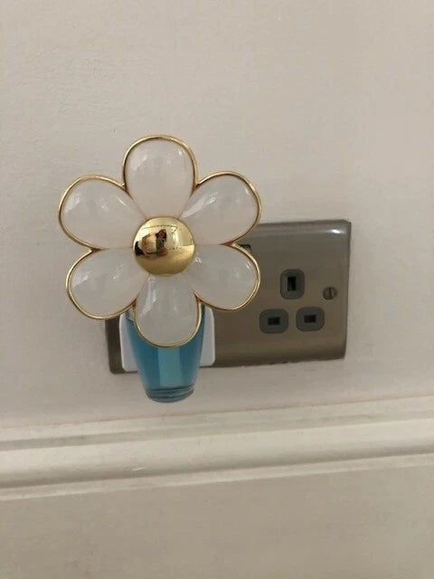 Bath & Body Works Wallflowers Fragrance Plug - Daisy