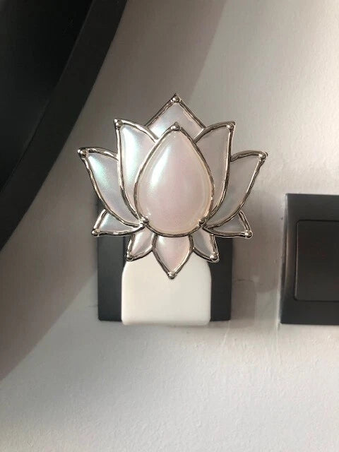 Bath & Body Works Wallflowers Fragrance Plug - Lotus